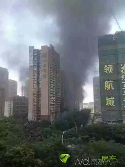 領航城二期一在建商鋪起火 租做冒牌手袋倉庫
